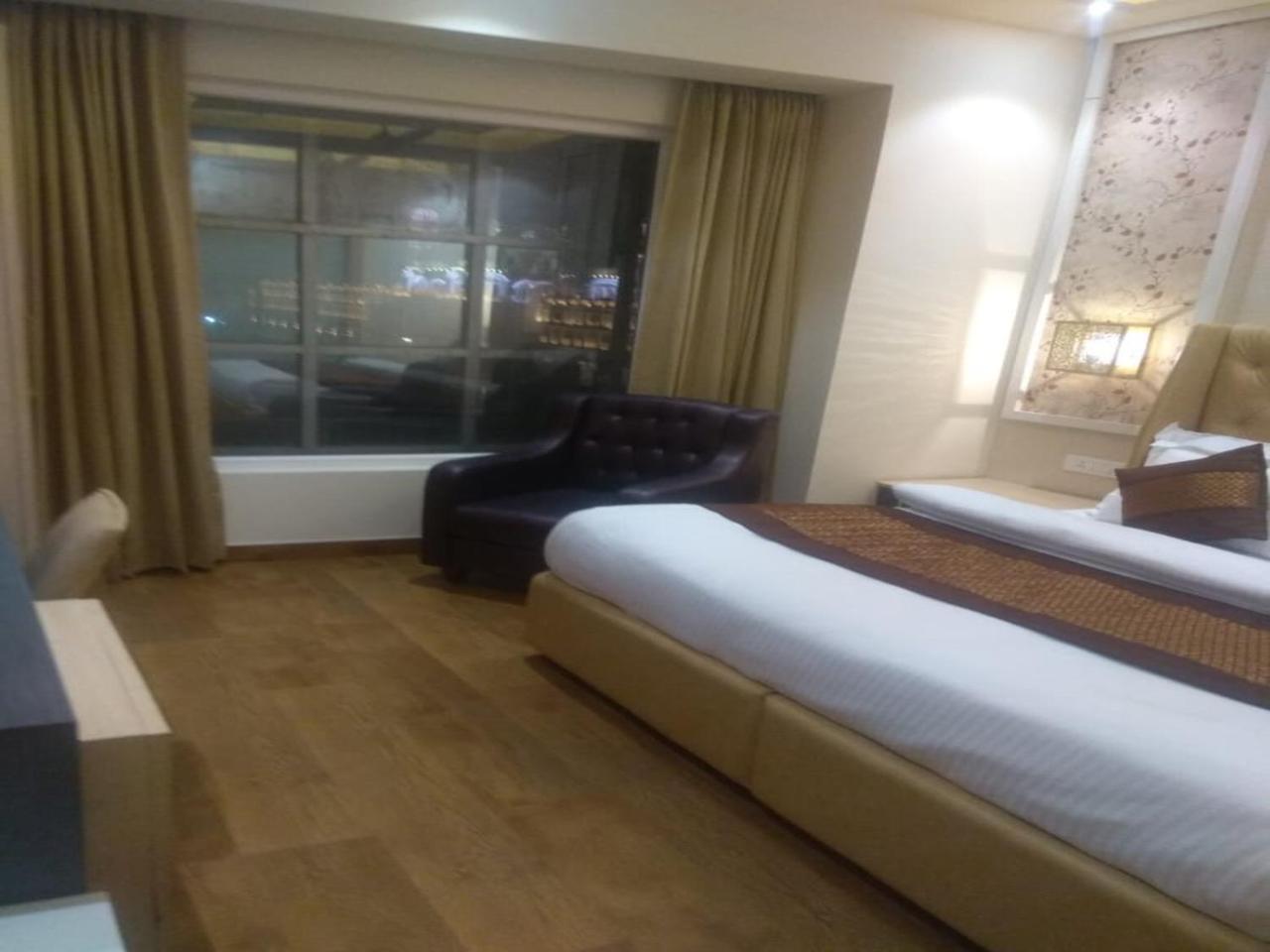 Csjs Inn By Krishna Group Of Hotels アムリトサル エクステリア 写真
