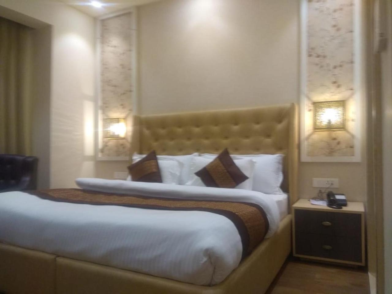Csjs Inn By Krishna Group Of Hotels アムリトサル エクステリア 写真